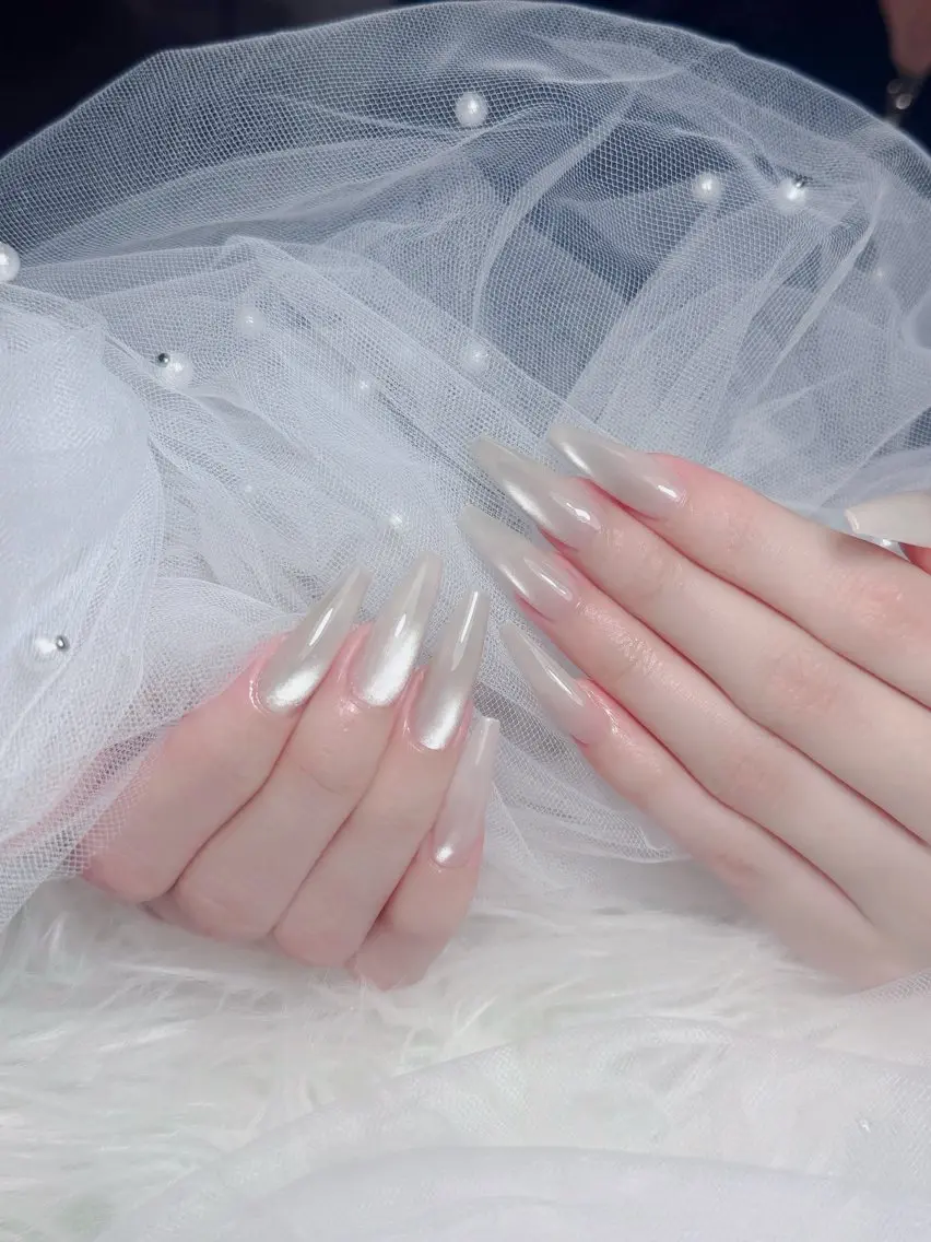 ネイル チークネイル 長さ出し フラッシュネイル フレンチネイル グラデーション ハンドネイル Lenie Nail Salonのネイルデザイン