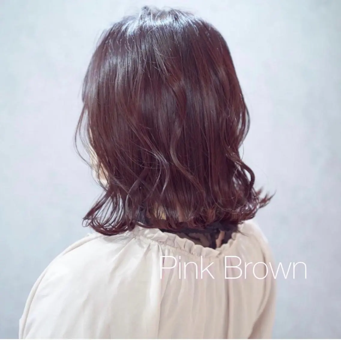 ミディアム カラー ヘアアレンジ ブラウンカラー ピンクカラー ピンクブラウン 伊藤 玲衣のヘアスタイル