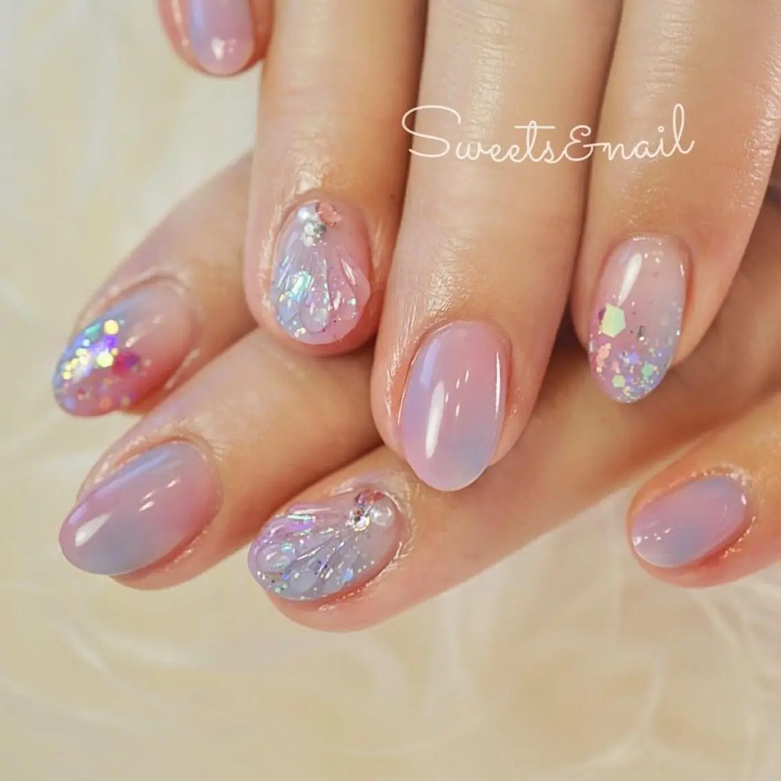 ネイル クリアネイル ジェルネイル グラデーション ホログラムネイル キラキラネイル Sweets& nail みなこのネイルデザイン