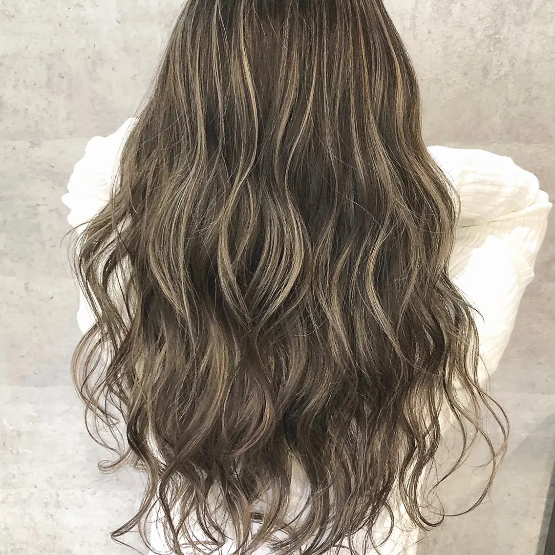 ロング カラー ハイライトカラー ハイライト ✨MiL✨ ✨心斎橋✨のヘアスタイル