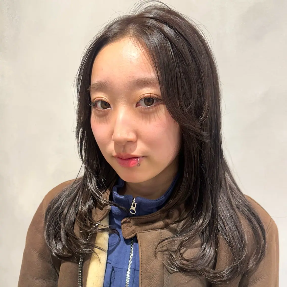 ミディアム カラー ヘアカラー トリートメント デザインカラー/パー マ🦖外岡咲希🦖のヘアスタイル