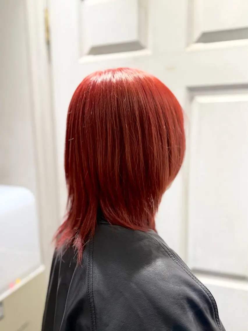 カラー ブリーチ ダブルカラー レッドカラー ヘアメイク美容師 🦋サカモトレナ🦋のヘアスタイル