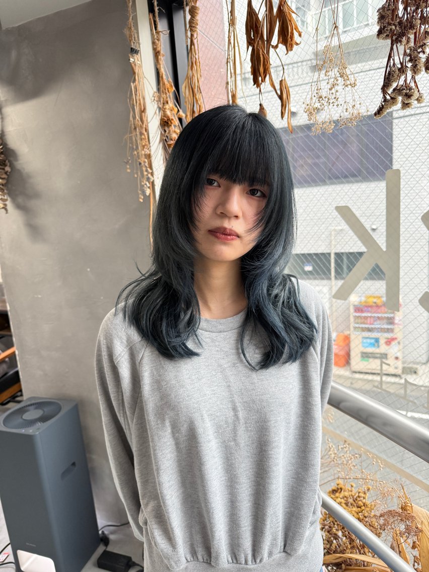 セミロング カラー カット ヘアカラー トリートメント ウルフ レイヤー パーマ🪐MANAのヘアスタイル