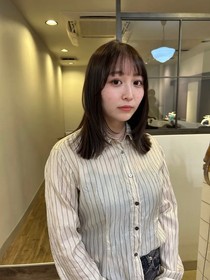 ミディアム カラー カット ヘアカラー トリートメント 透明感カラー レイヤーカット りなのヘアスタイル