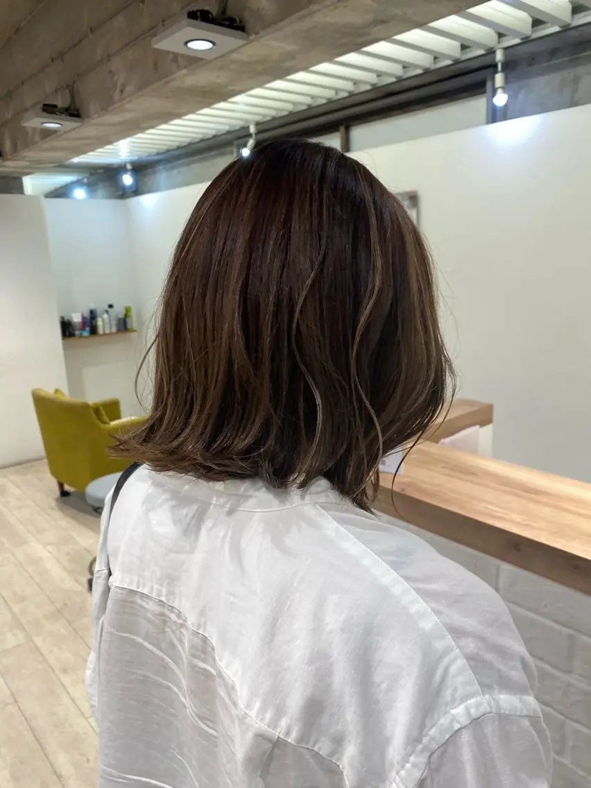 ミディアム カラー ハイライトカラー ハイライト ヘアカラー ブリーチなし/暖色/ 透明感/なおやのヘアスタイル