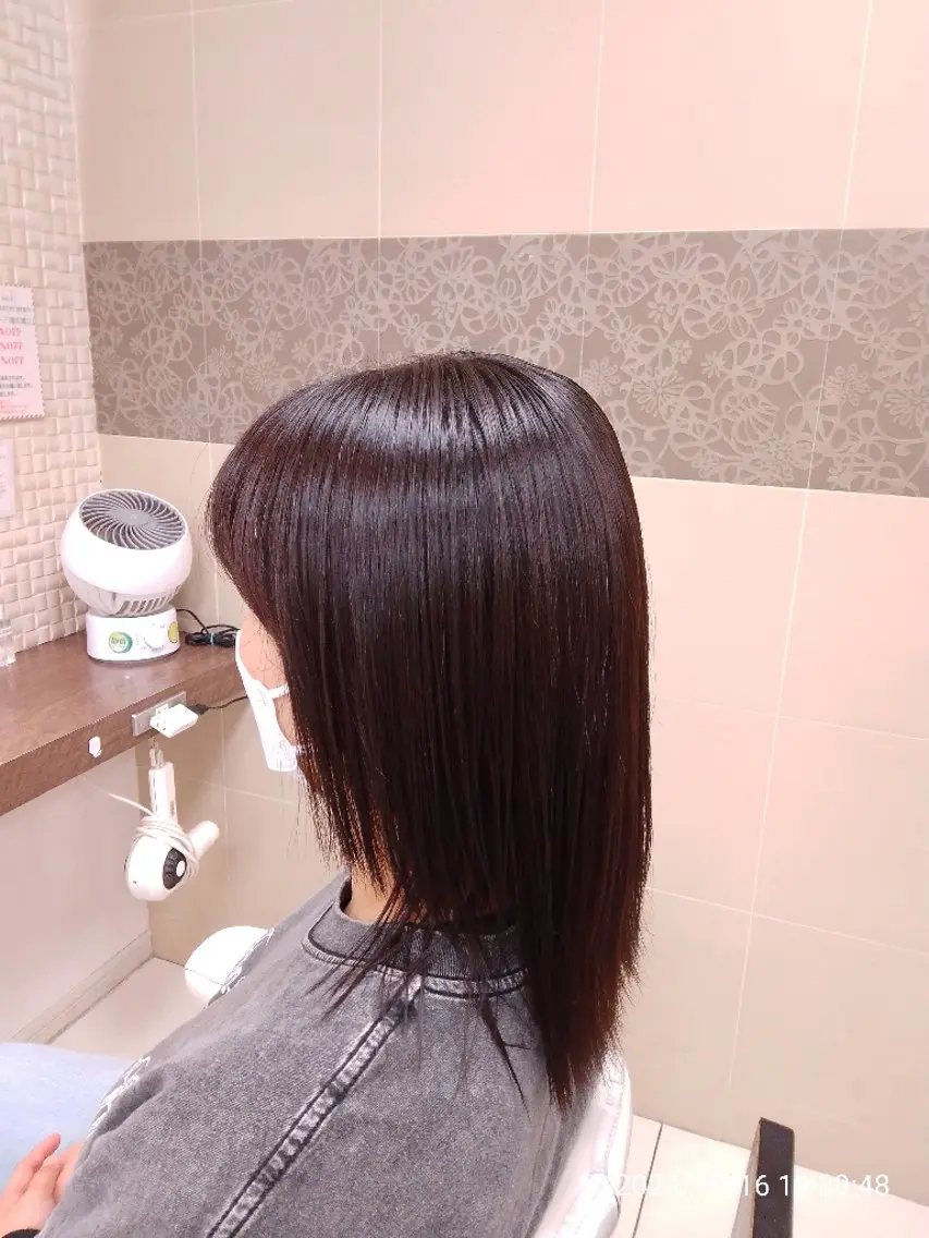 ミディアム 縮毛矯正 本間 郁梨のヘアスタイル