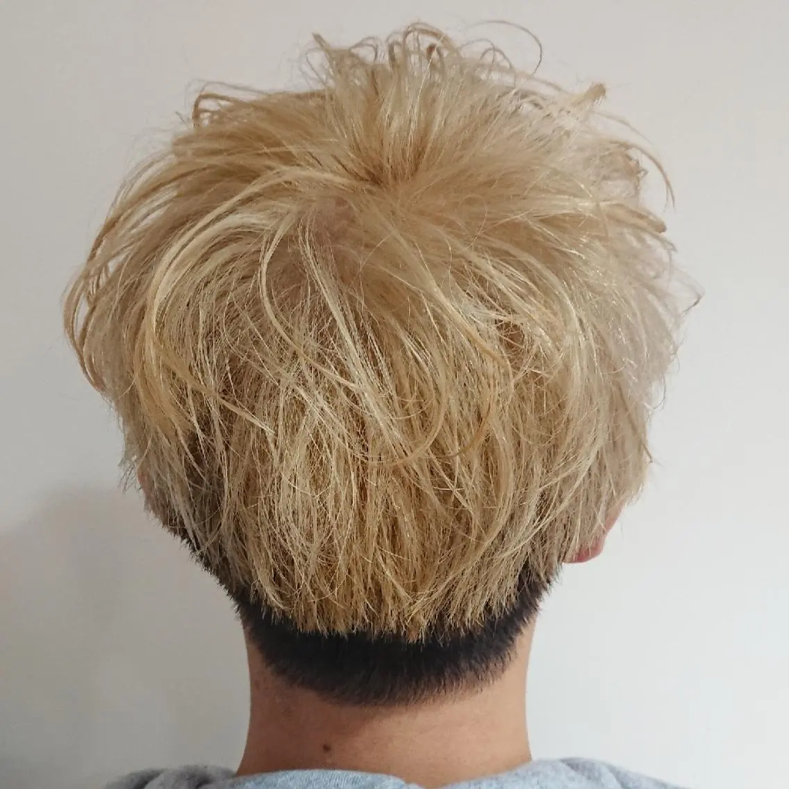 オシャレメンズカット＋ブリーチヘアカラーの写真