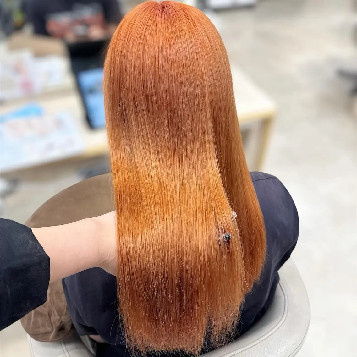 ロング ヘアカラー 岡田 和馬のヘアスタイル