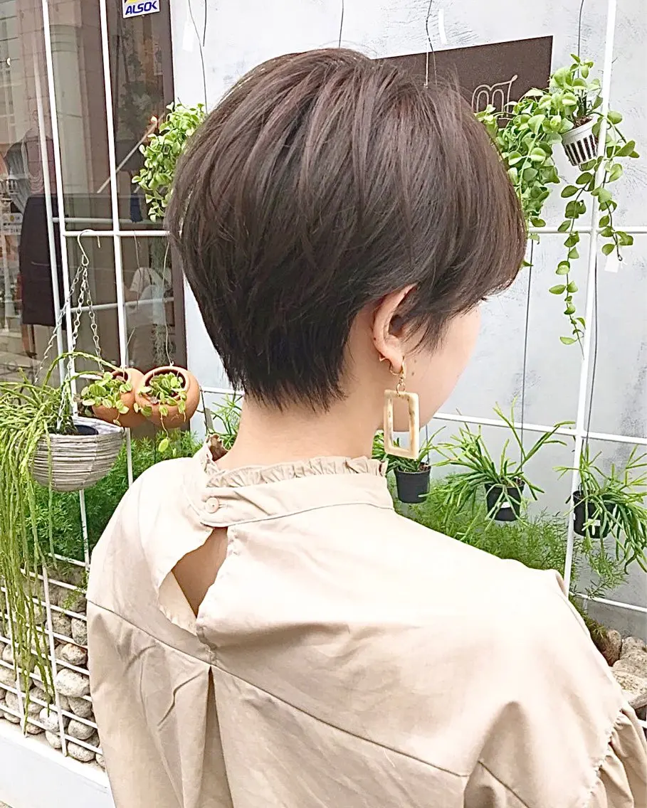ショート 大島桃花 / 表参道 透明感カラーのヘアスタイル