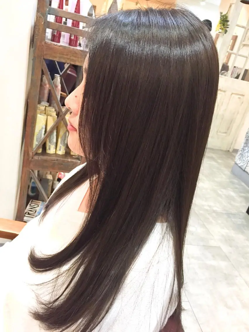 カット & うるつや縮毛矯正&ハホニコT rの写真