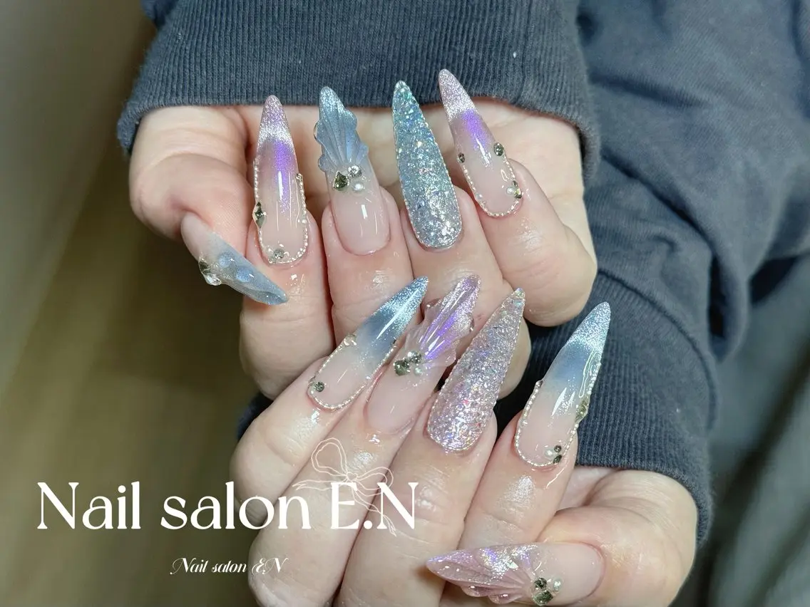 ネイル アートネイル オーロラネイル ブラウン クリアネイル フレンチネイル ハンドネイル E.N🦋 長さ出し/持ち込みのネイルデザイン