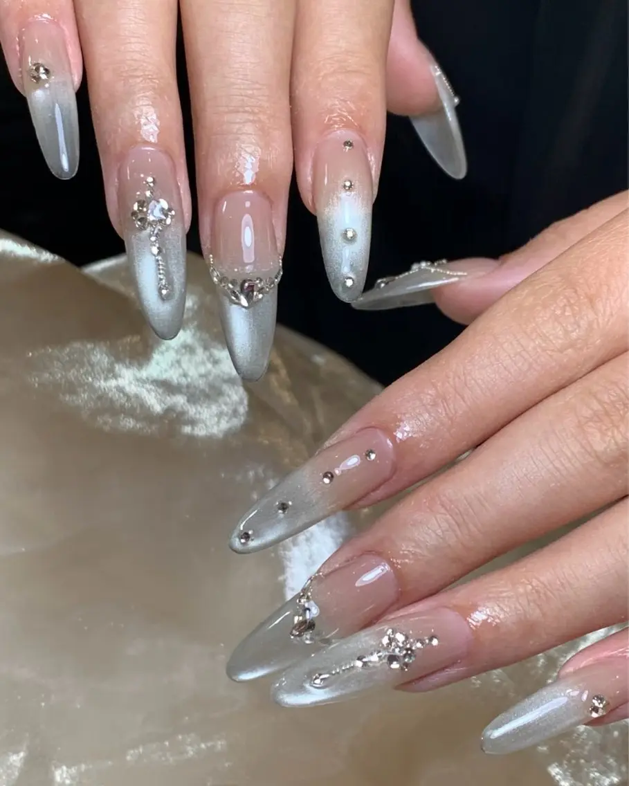 ネイル VV  Nail salonのネイルデザイン