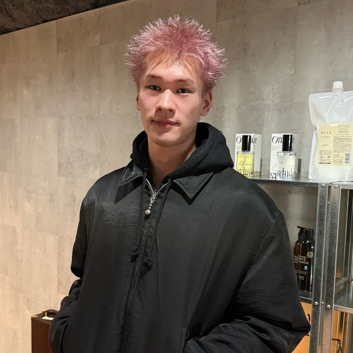 【✨初回限定✨】理想のヘアカラーに🔥スパイキーショート＋ブリーチカラー+トリートメントの写真