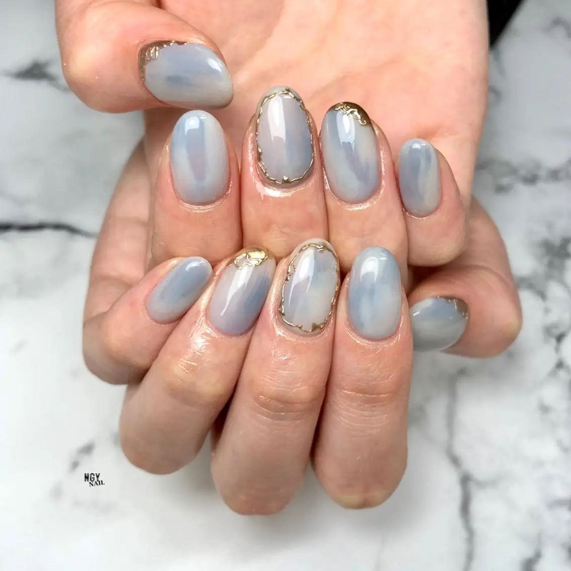 ネイル ブルー 水色 大理石ネイル(マーブル) ミラーネイル ニュアンスネイル ハンドネイル NAIL NOWのネイルデザイン