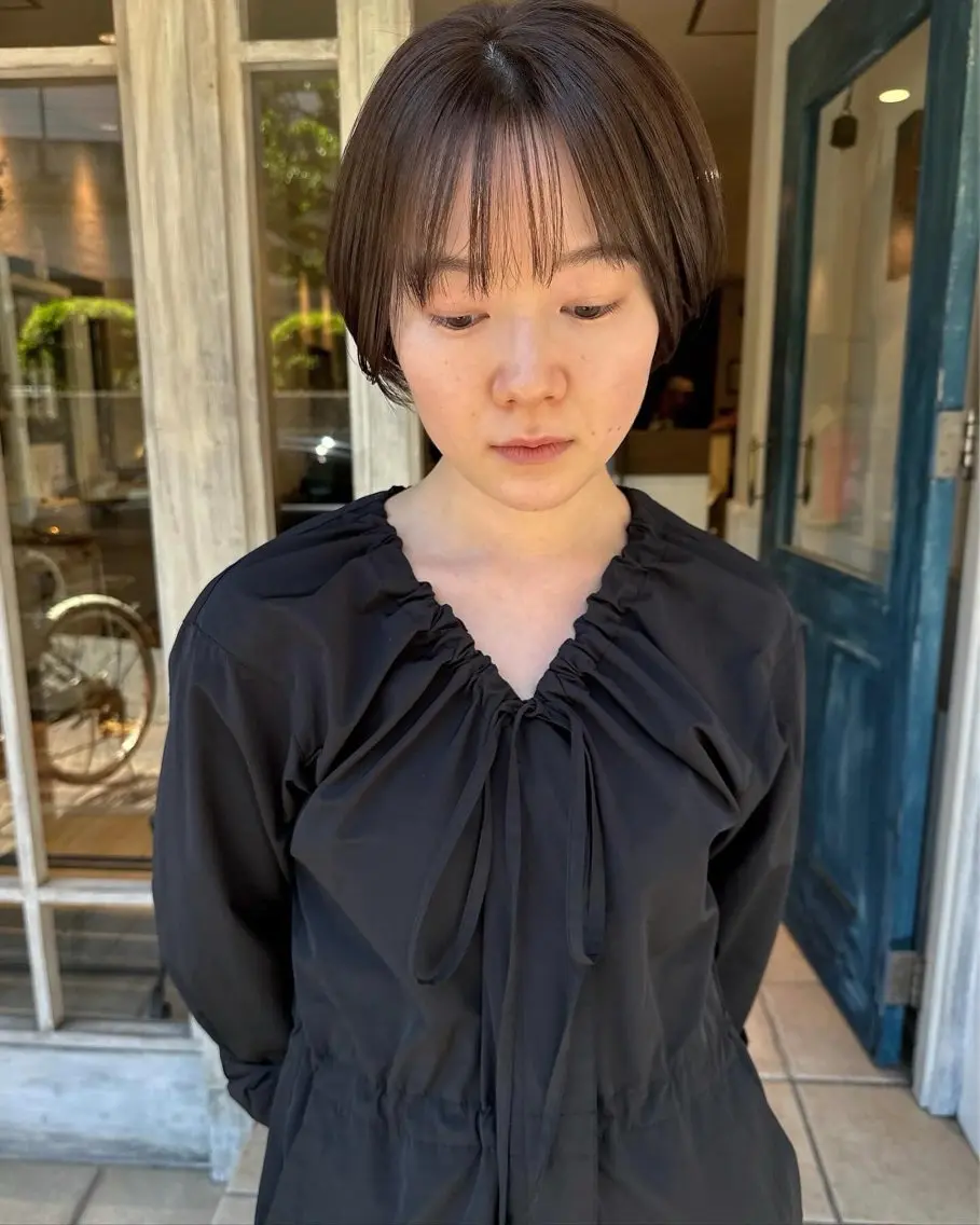 ショート カラー ベージュカラー 黒髪 ブリーチ ブリーチなしカラー Manaka🟤 今泉　Musiiikのヘアスタイル