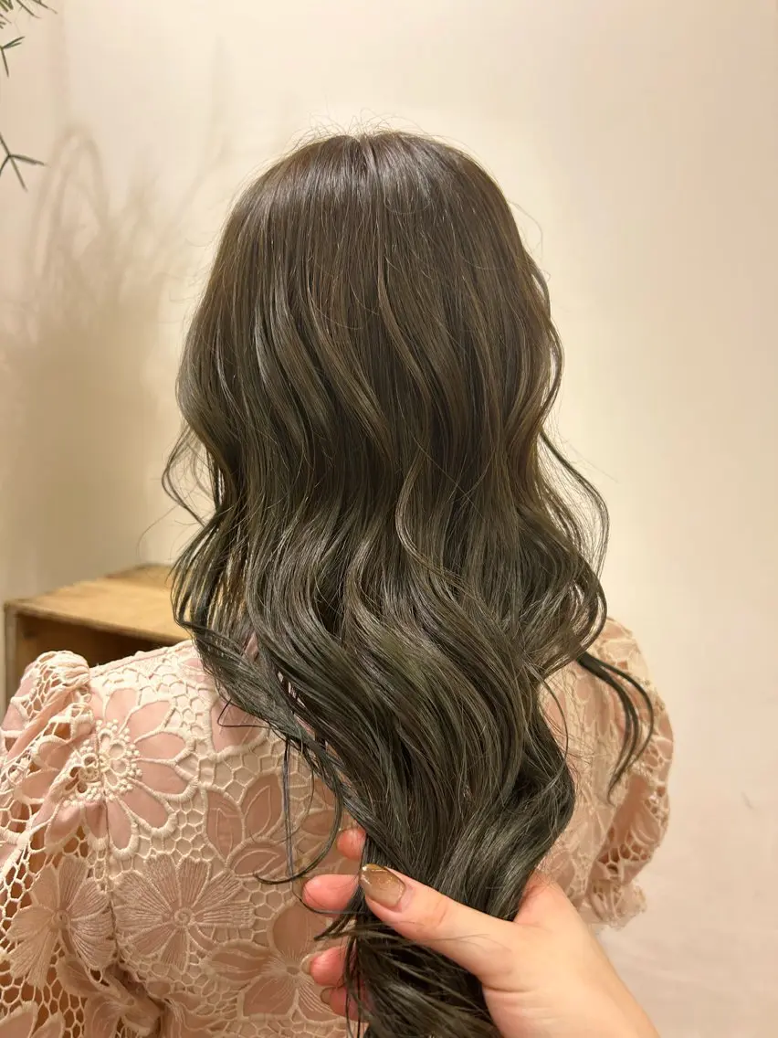 ロング カラー オリーブカラー ヘアカラー aya/梅田/ カラーモデル募集のヘアスタイル