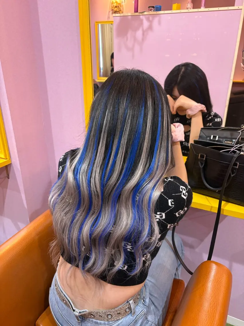 ロング カラー ヘアカラー エクステ NON ちび編み・シールのヘアスタイル