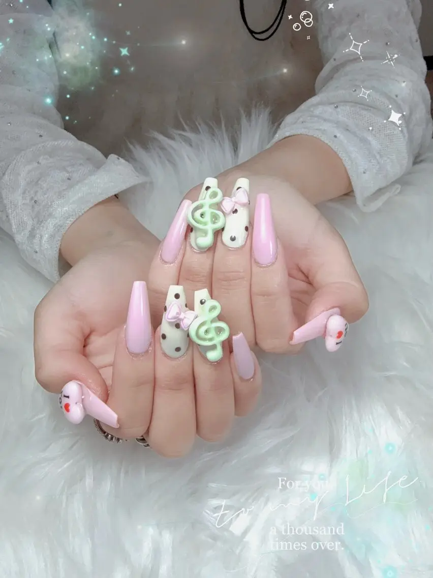 ネイル W·mai nail 関内のネイルデザイン