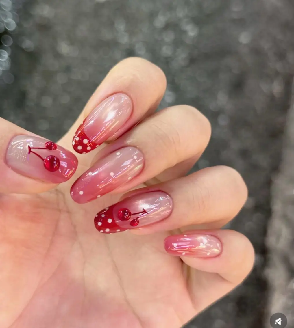 ネイル アートネイル オーロラネイル チークネイル フレンチネイル ガラスフレンチ ハンドネイル 🎀YooLi Nail salonのネイルデザイン