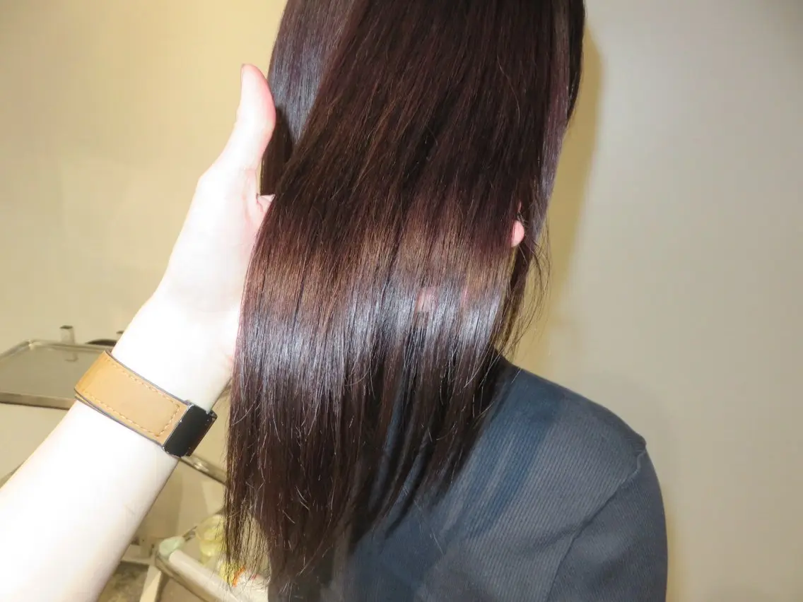カラー 伊藤 瞳彩のヘアスタイル