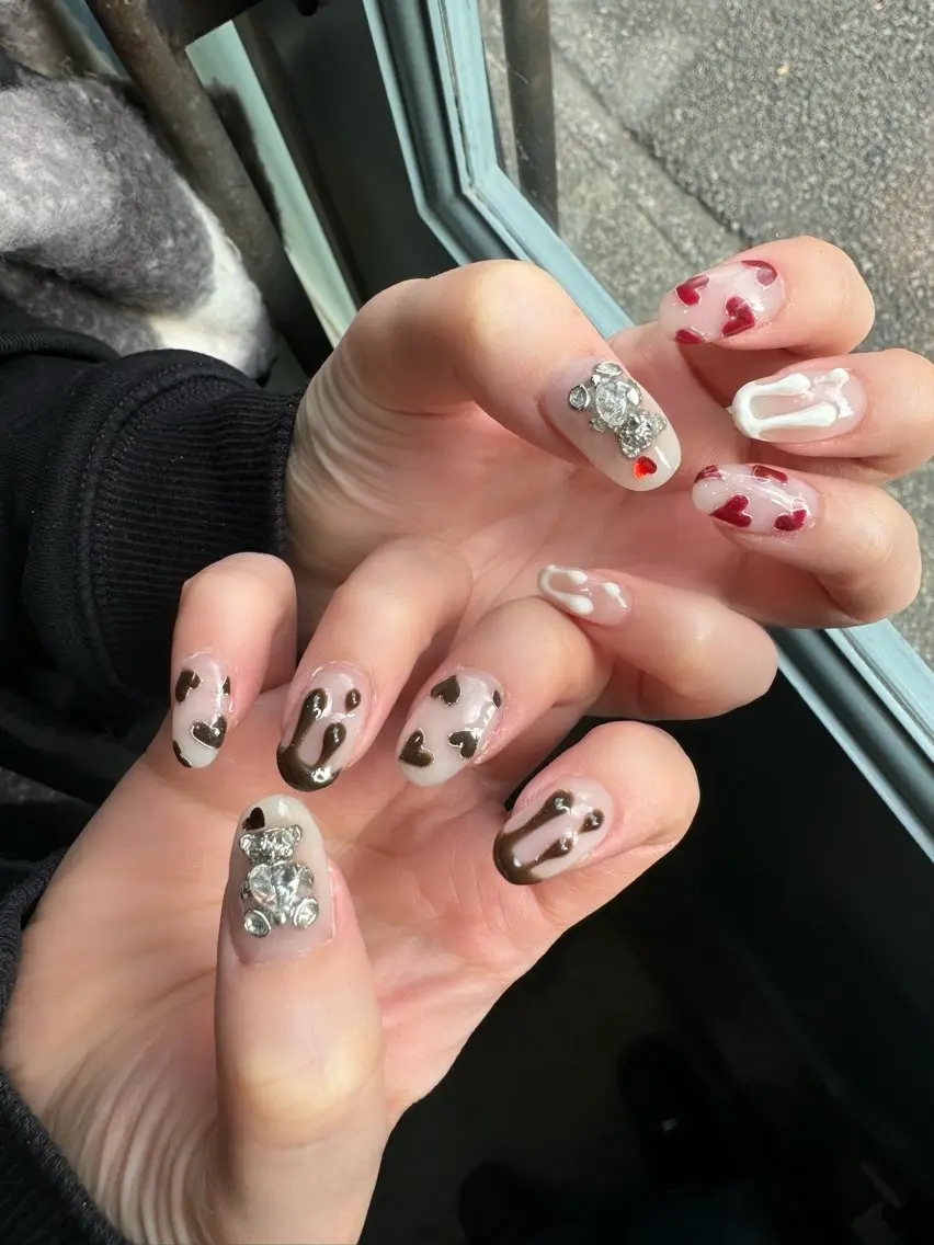 ネイル LAVISH 大和店 emi･:*+のネイルデザイン