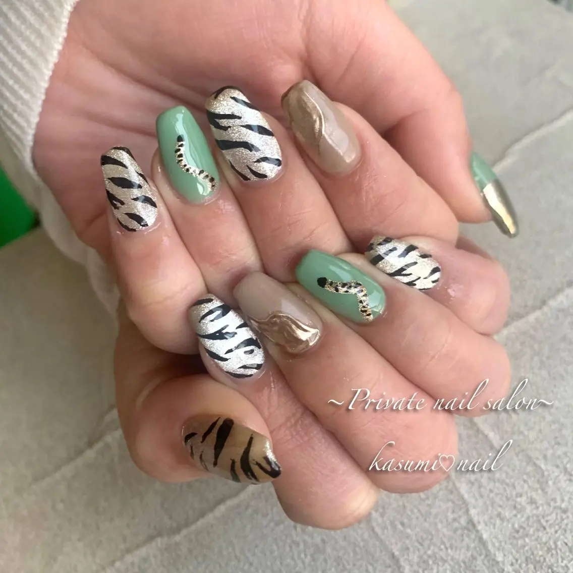 ネイル アートネイル ラメ(グリッター) マグネットネイル ミラーネイル ニュアンスネイル KASUMI♡ Nailのネイルデザイン