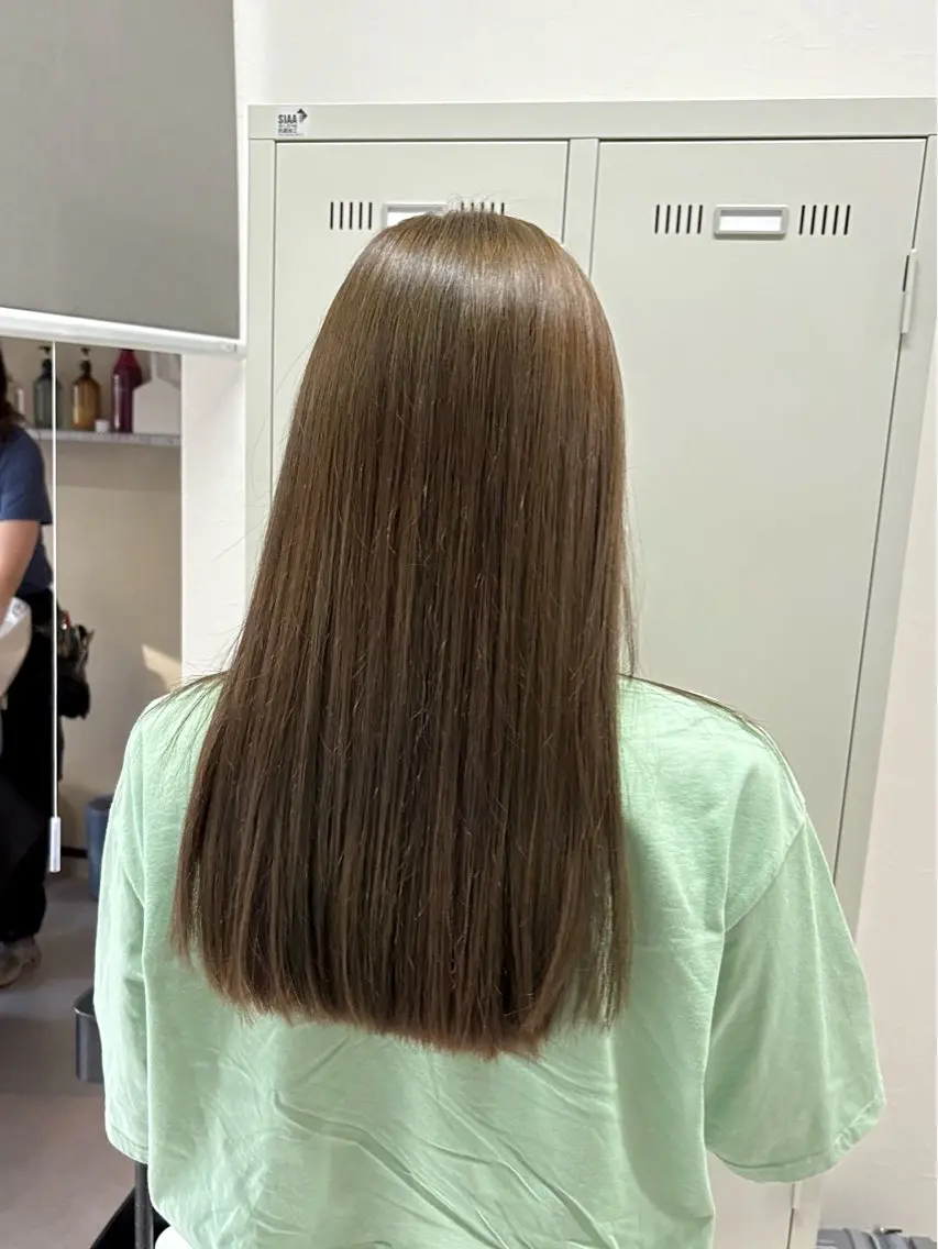 セミロング カラー ヘアアレンジ ベージュカラー ブリーチ ブリーチなしカラー オリーブベージュ ハル🌸柔色/ ブリーチなし/艶髪のヘアスタイル