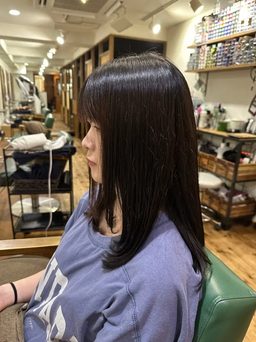 セミロング 原田 梨乃のヘアスタイル