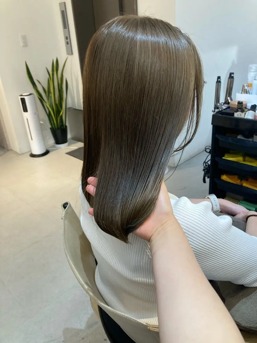 ミディアム カット ヘアカラー トリートメント ✨色持ちの良い艶 カラー✨蟹江真世のヘアスタイル
