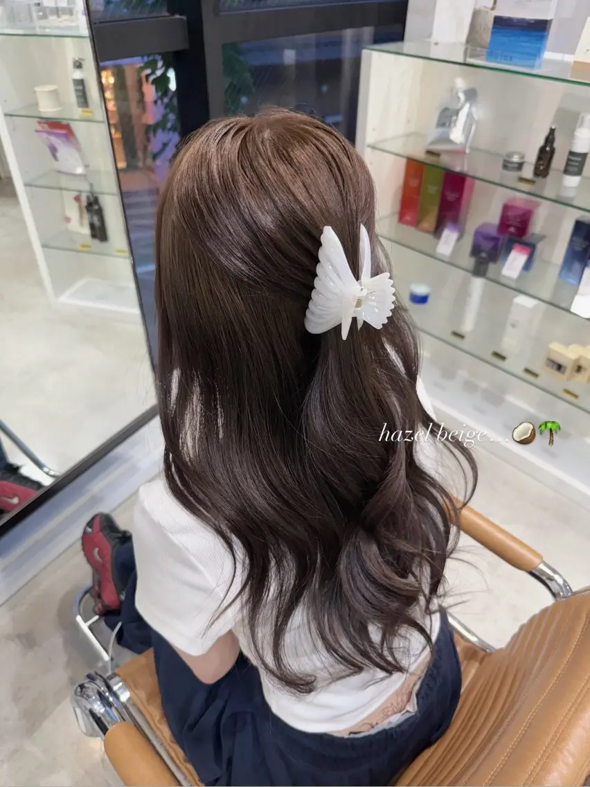 ロング カラー ベージュカラー ヘーゼル ヘアカラー 透明感カラー/ RIKO🌺🥥のヘアスタイル