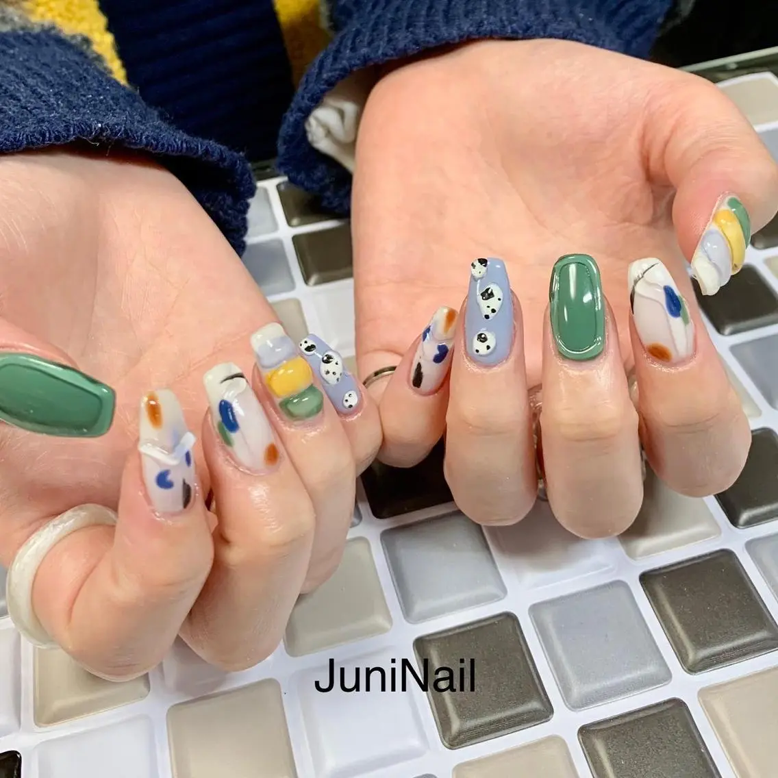 ネイル オーロラネイル クリアネイル 成人式 フラッシュネイル フレンチネイル ハンドネイル JuniNail 주니네일🇰🇷suのネイルデザイン