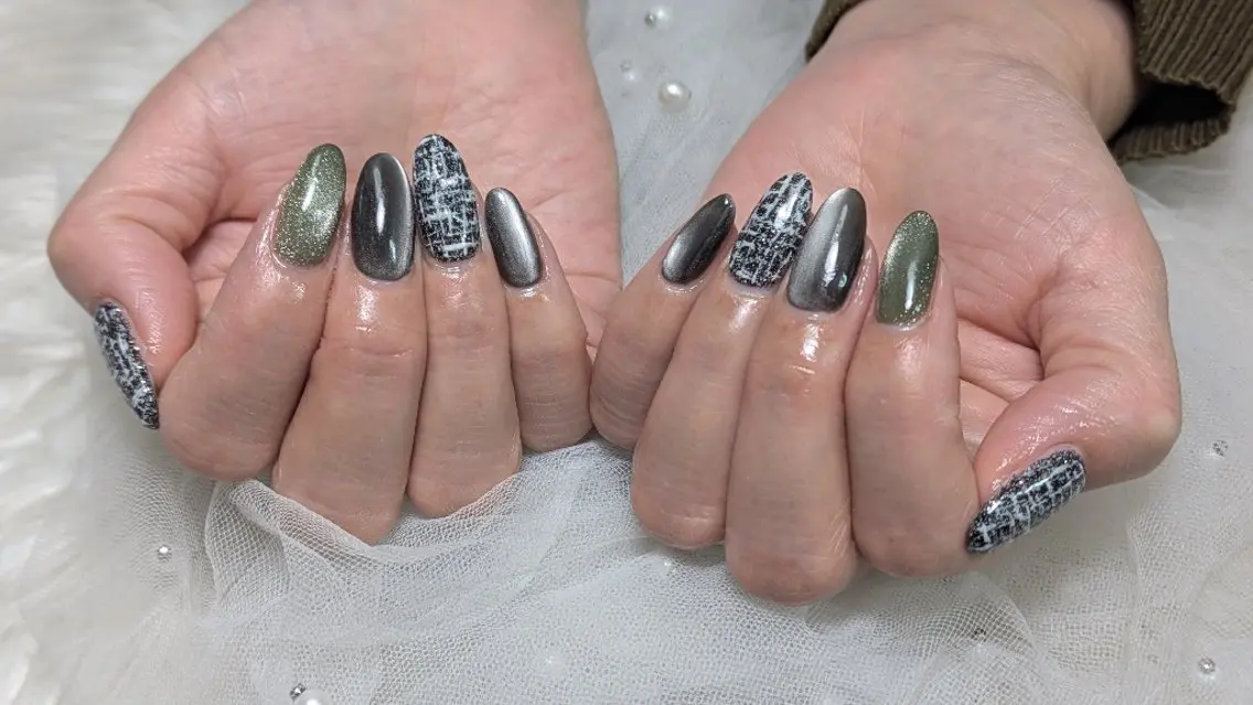 ネイル マグネットネイル ツイードネイル ハンドネイル m&pPrivate nailsalonのネイルデザイン