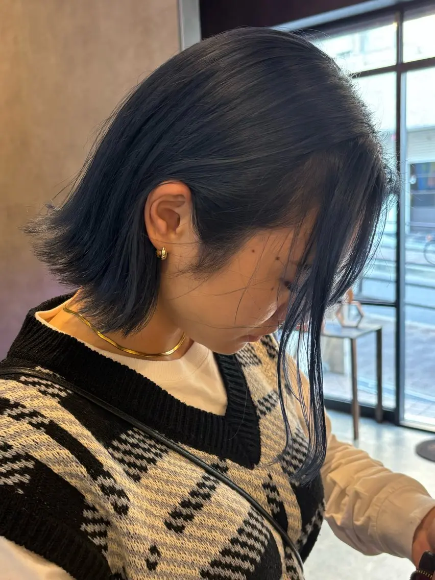 ショート 【aini天王寺】 𝐚𝐢𝐫𝐢✂︎のヘアスタイル