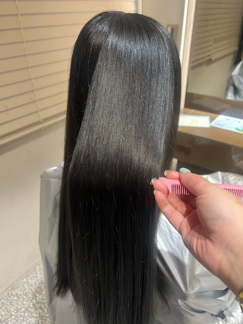 ロング カット 縮毛矯正 脇山 真生のヘアスタイル