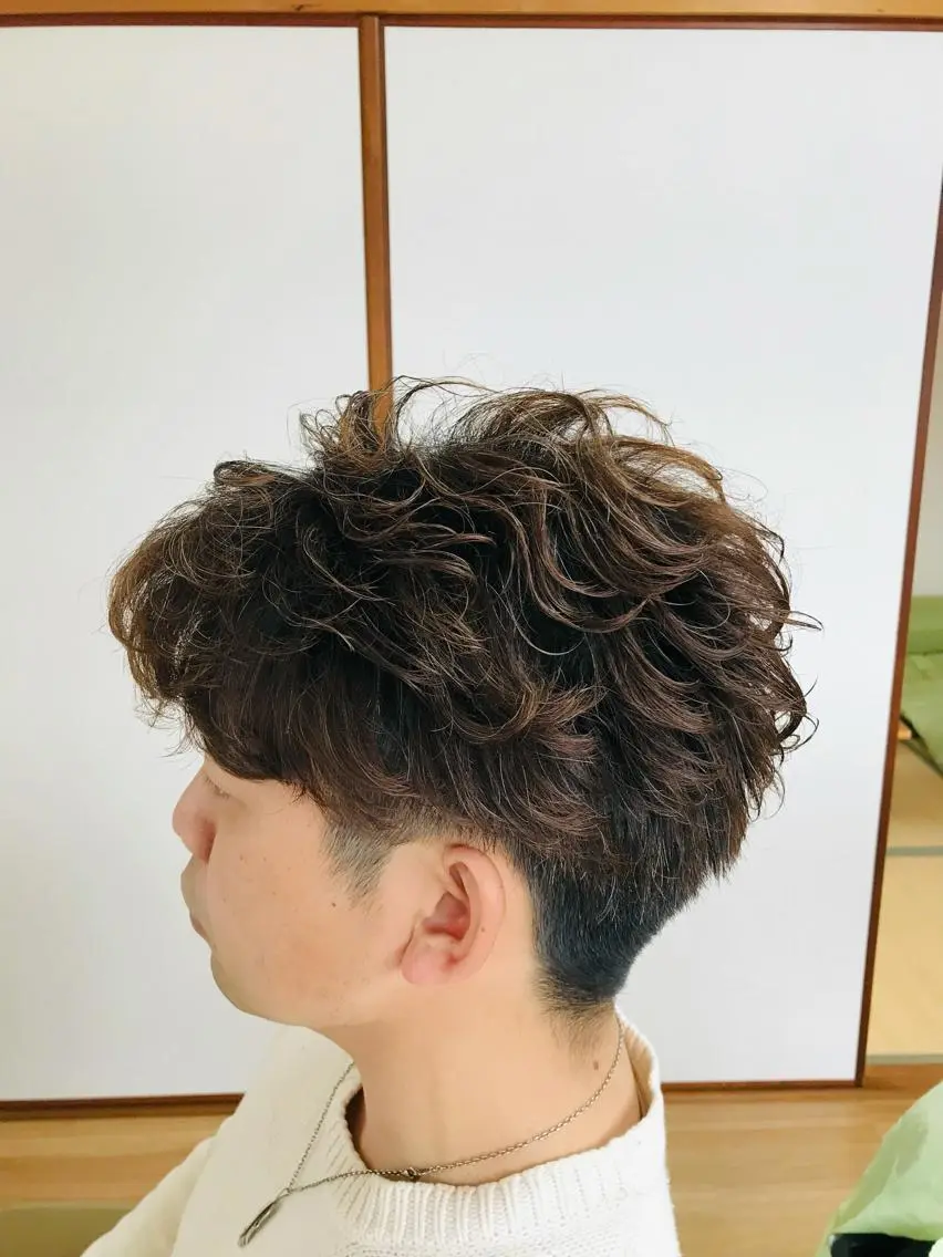 【ウェーブ】【楽々スタイリング】 【夜21時まで受付⭐️】🧑🏻🦱👩🏻 ナチュラルパーマ+カット✨の写真
