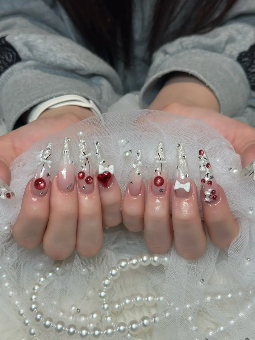 ネイル チークネイル ドット フレンチネイル グラデーション ハート ハンドネイル Julli NailStudioのネイルデザイン
