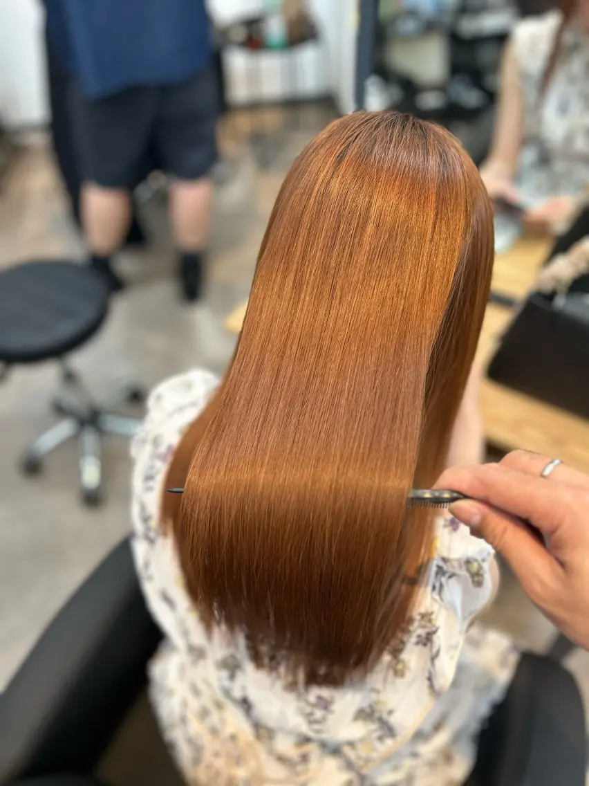 セミロング トリートメント カット 縮毛矯正 トリートメント 野村 泰平のヘアスタイル
