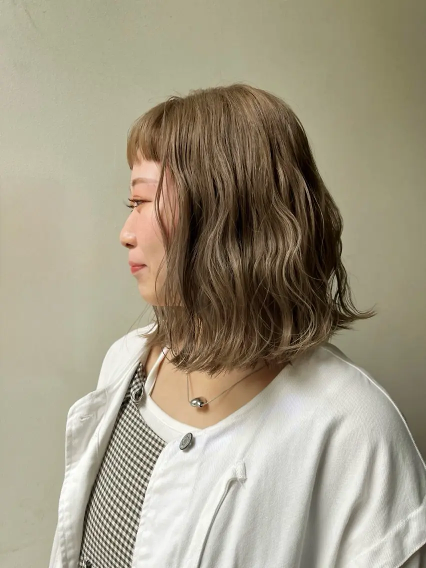 ミディアム カラー ベージュカラー ブリーチ 透明感カラー ボブ 加藤志保 🎗️🫧モデル募集のヘアスタイル