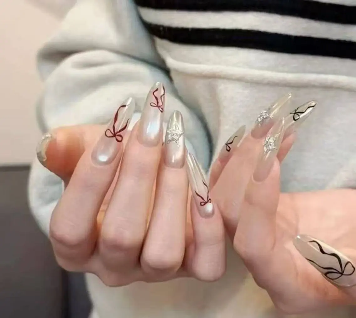 ネイル フラワーネイル フレンチネイル ジェルネイル ガラスフレンチ ハート ハンドネイル BabyYouMi nailのネイルデザイン