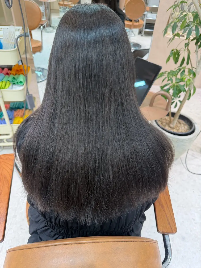 カラー 岡崎 玲旺のヘアスタイル