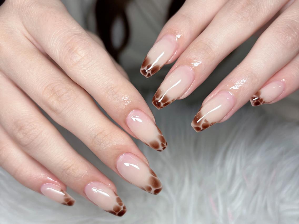 ロング カラー グラデーションカラー 韓国風ヘア ハンドネイル Bling Salonのネイルデザイン