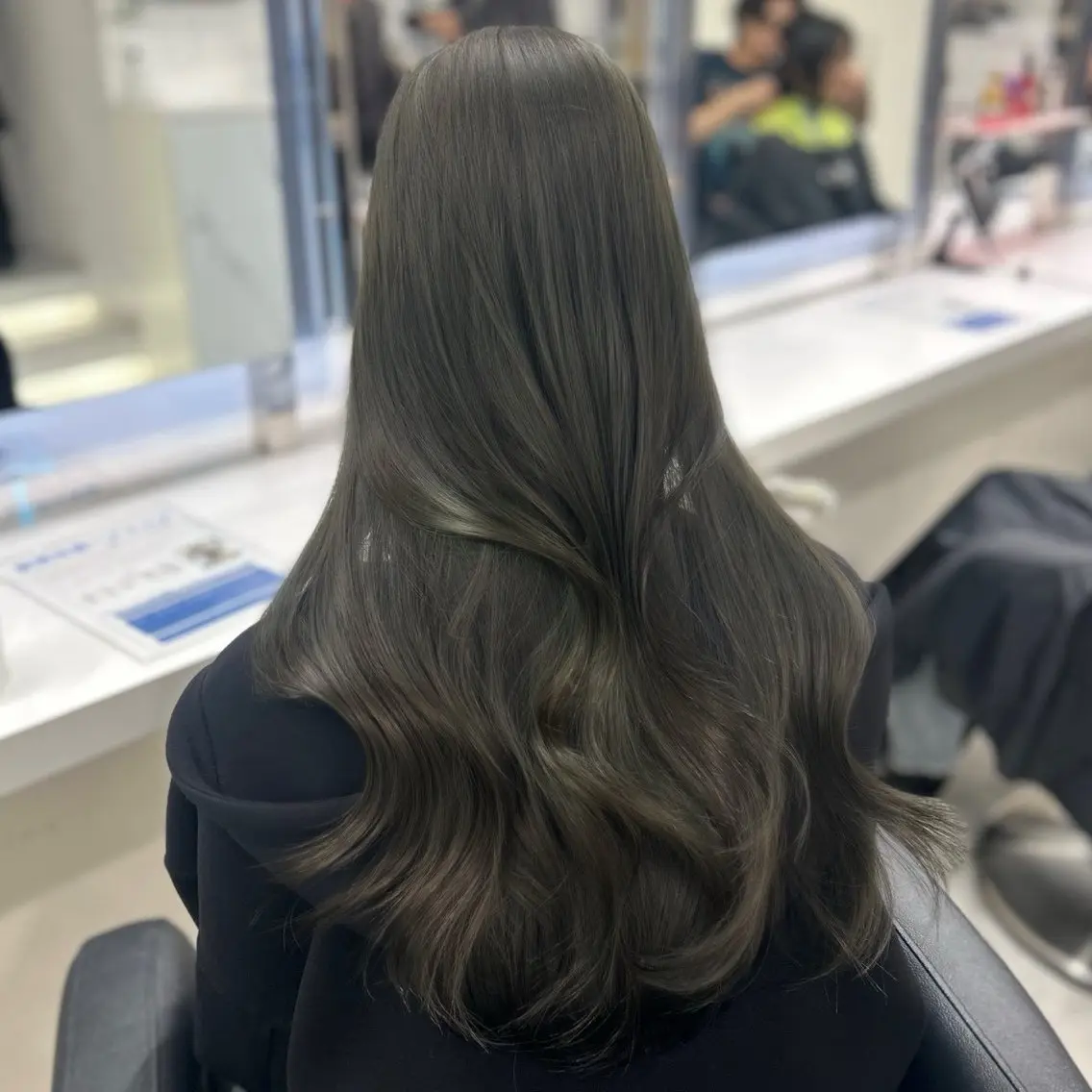 ロング カラー ヘアアレンジ 艶髪グレージュ🩶 maharuのヘアスタイル