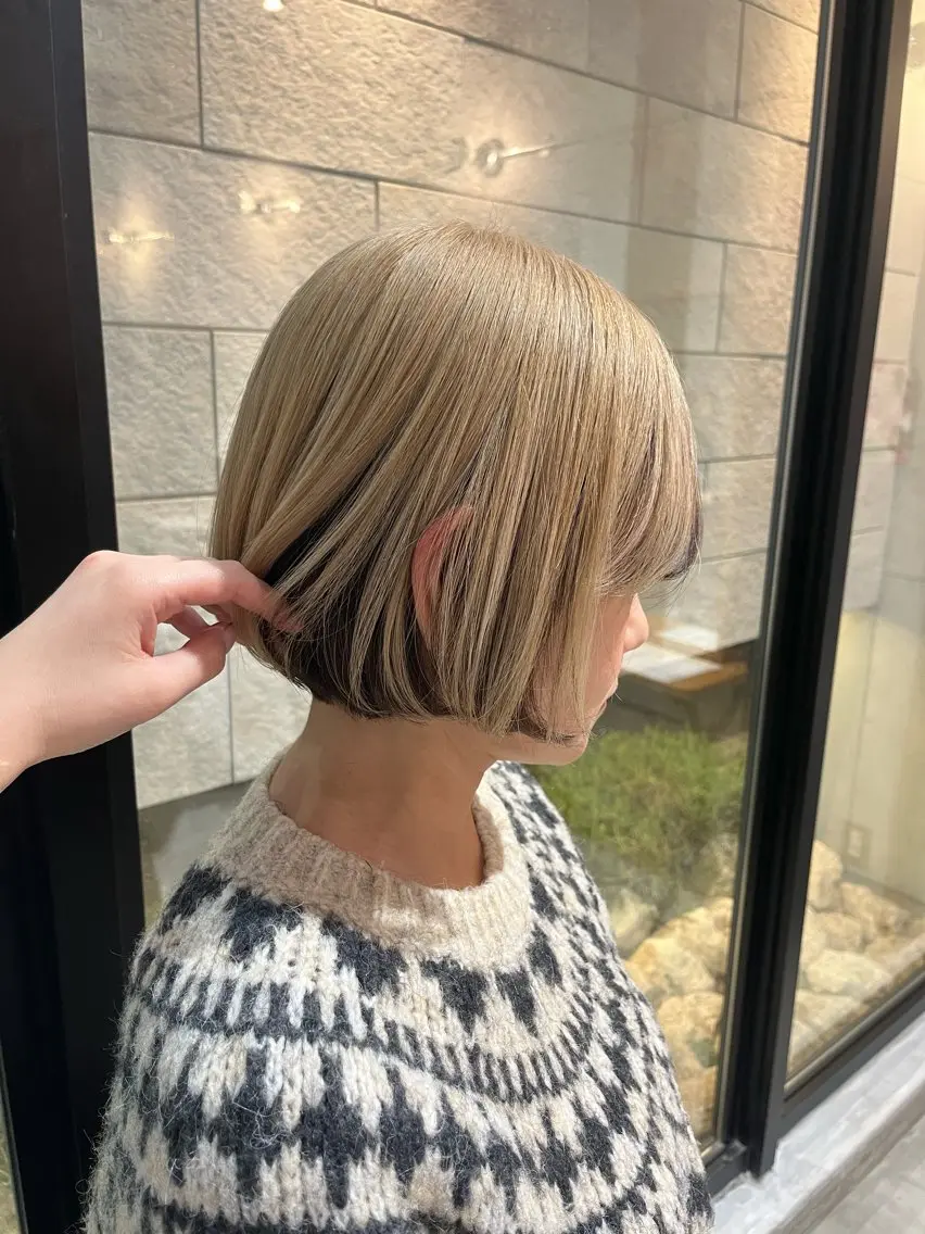 ショート ボブ ヘアカラー Hina/ lolonoisのヘアスタイル