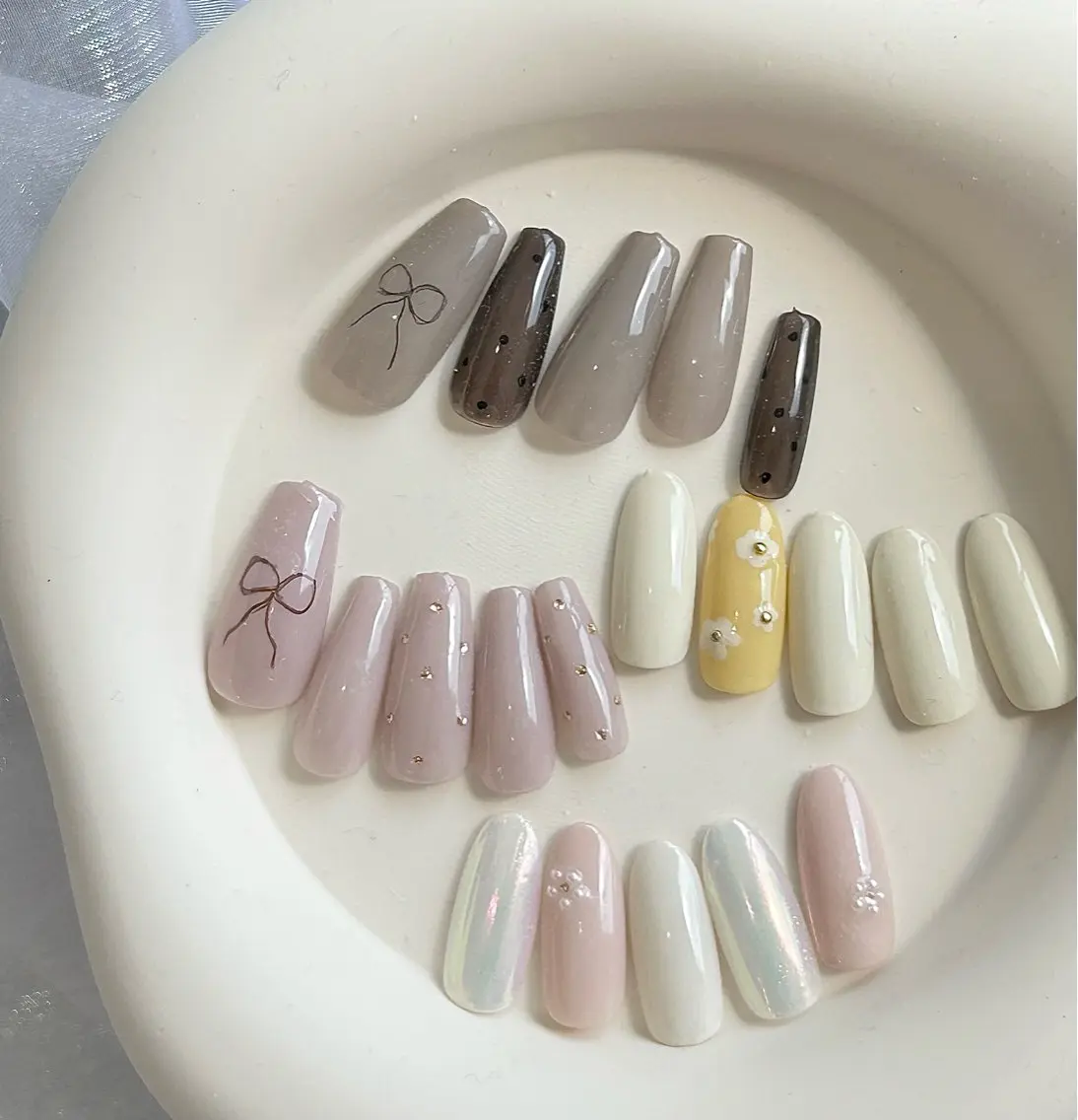 ネイル リボン 春ネイル Ray. Maayaのネイルデザイン