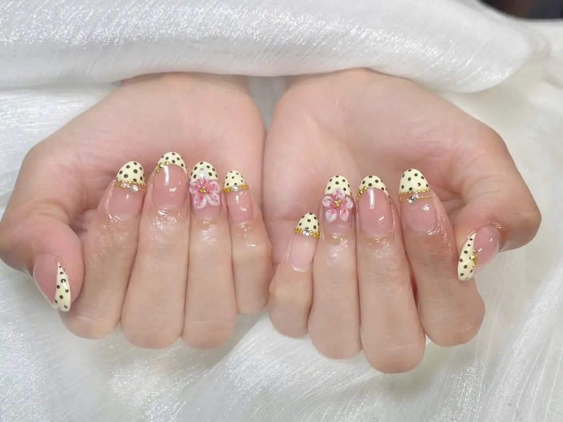 ネイル ハンドネイル mochi nailsのネイルデザイン