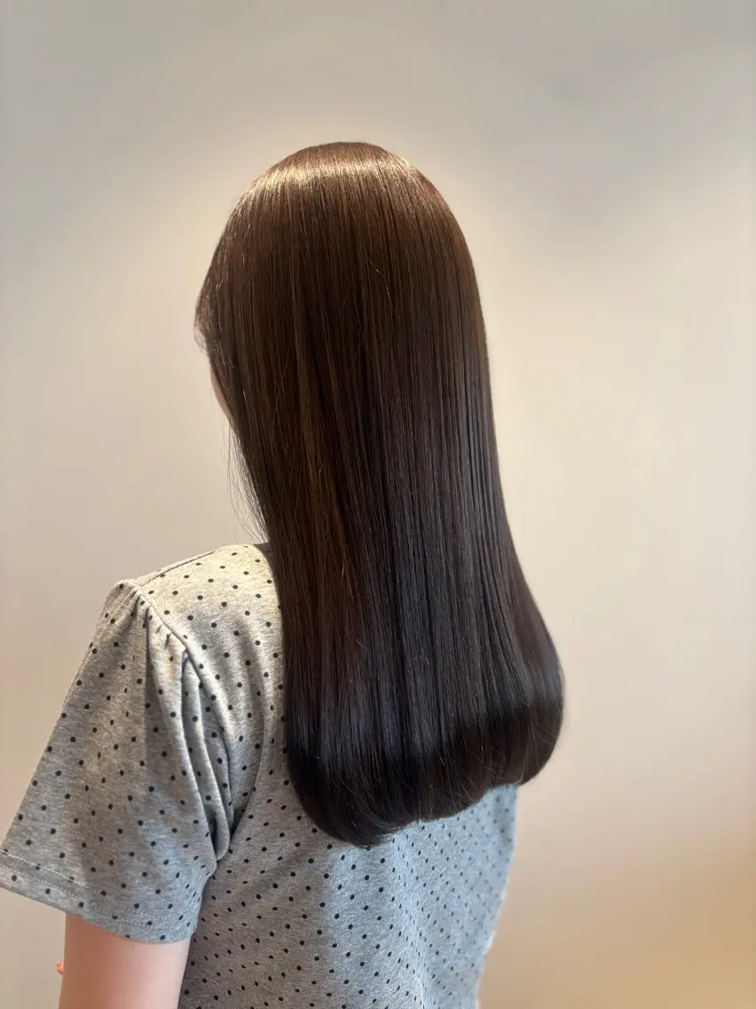 セミロング カラー カット ヘアカラー トリートメント 髪質改善カラー ベージュ🤎YUMEのヘアスタイル