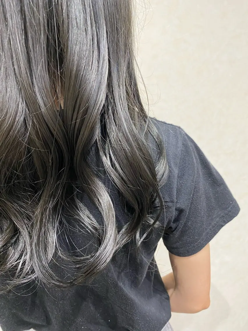 ロング カラー 透明感カラー イルミナカラー オリーブカラー 縮毛矯正 カット ヘアカラー トリートメント N°+aero 😊れいか😊のヘアスタイル