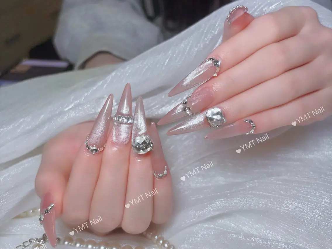 ネイル 長さ出し フットネイル ジェルネイル 韓国ネイル マグネットネイル ハンドネイル YMT. NailStudioのネイルデザイン
