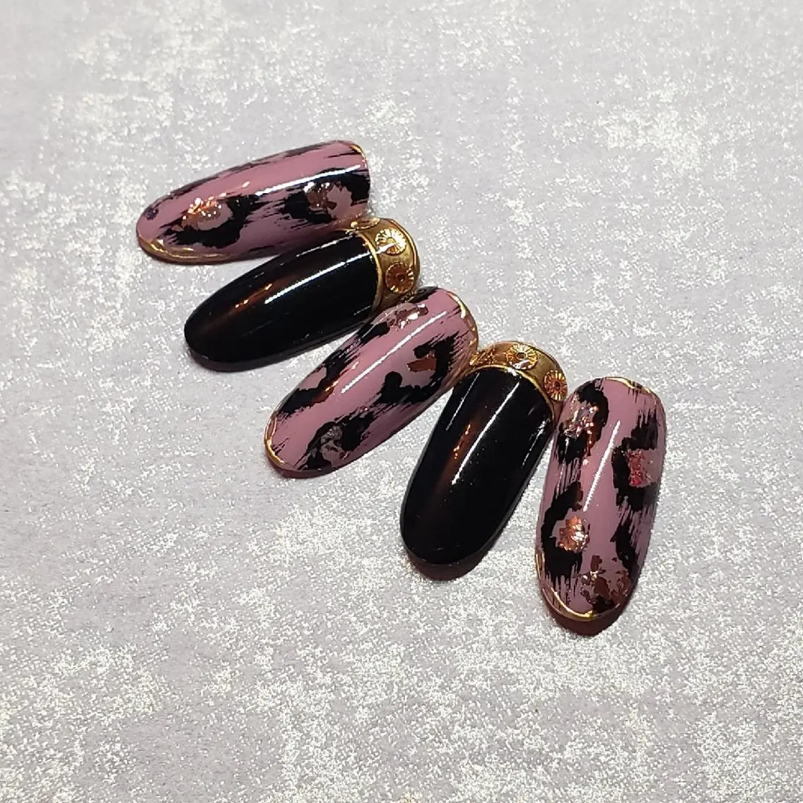 ネイル アニマル柄 Nail Allureのネイルデザイン