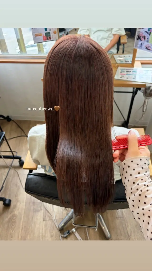 ロング ヘアカラー 入里 彩心のヘアスタイル